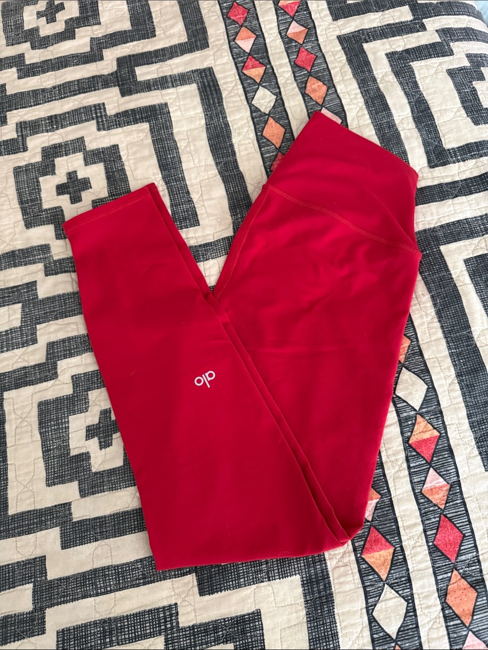 ALO 7/8s HighRise Red Leggings
